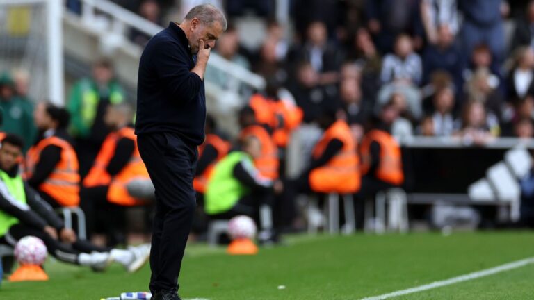 Sob pressão, Postecoglou diz que “adora uma briga” após nova derrota do Nottingham Forest