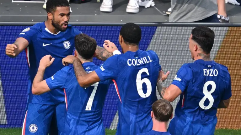 Capitão do Chelsea é cortado de convocação da seleção e já tem substituto definido