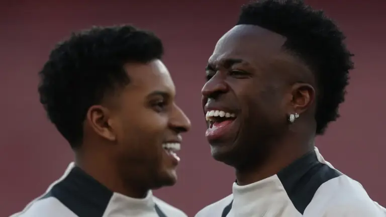 Vini Jr ou Rodrygo? Jornal espanhol escolhe titular ideal do Real Madrid