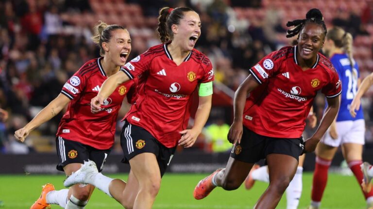 Manchester United estreia com vitória; Chelsea tropeça na Holanda pela UWCL