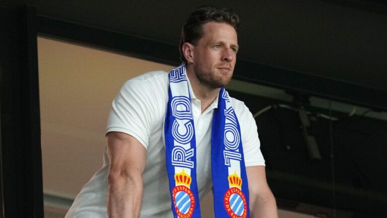 JJ Watt amplia participação no futebol europeu com entrada no Espanyol