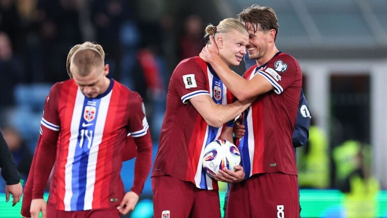 Haaland perde dois pênaltis, mas faz hat-trick e mantém Noruega com 100% nas Eliminatórias