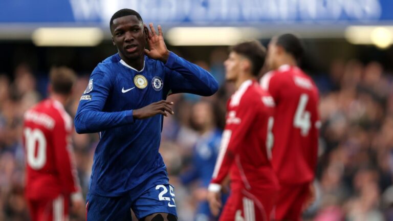 Real Madrid monitora Caicedo; Chelsea tenta renovar e briga com Juventus por Milinkovic-Savic