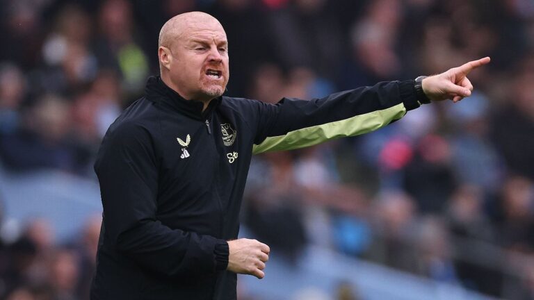 Dyche e Mancini disputam vaga deixada por Postecoglou no Nottingham Forest
