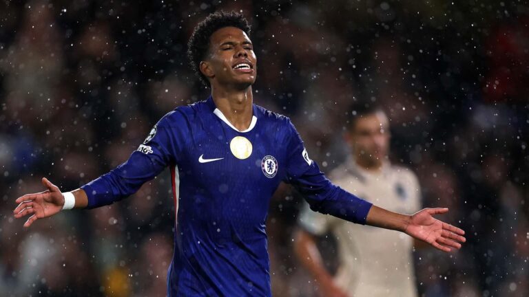 Estêvão faz história pelo Chelsea ao marcar primeiro gol na Champions League