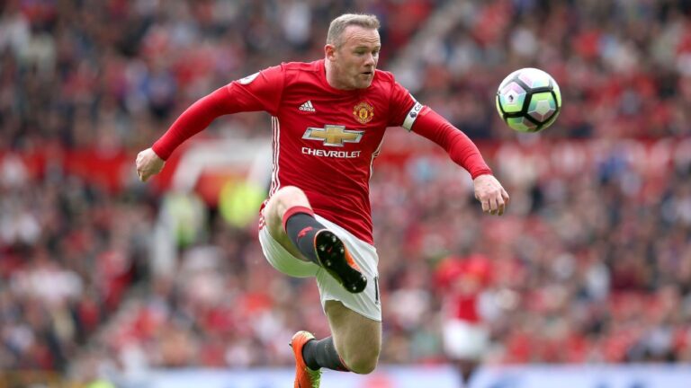 Rooney revela que se sentia “entediado” mesmo ao marcar 34 gols por temporada