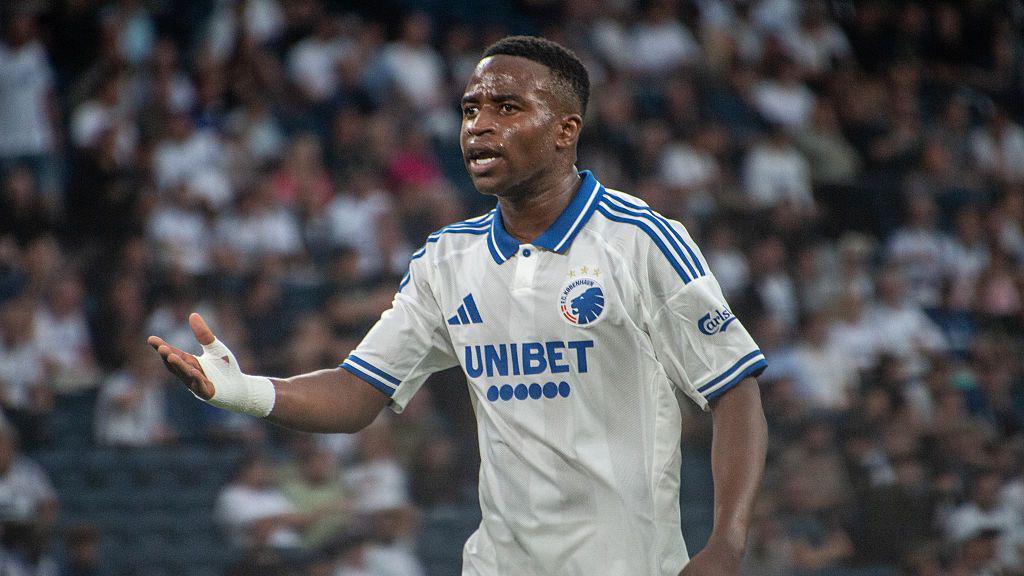 Max Dowman, de 15 anos, torna-se o jogador mais jovem da história da Champions League - Imagem do artigo original