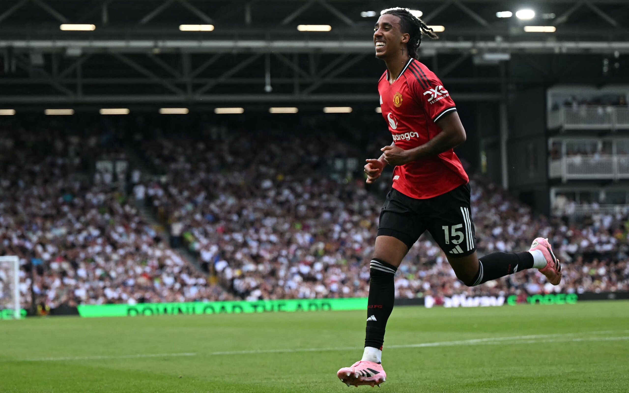 Promessa do Manchester United confirma ter recusado proposta do Real Madrid - Imagem do artigo original