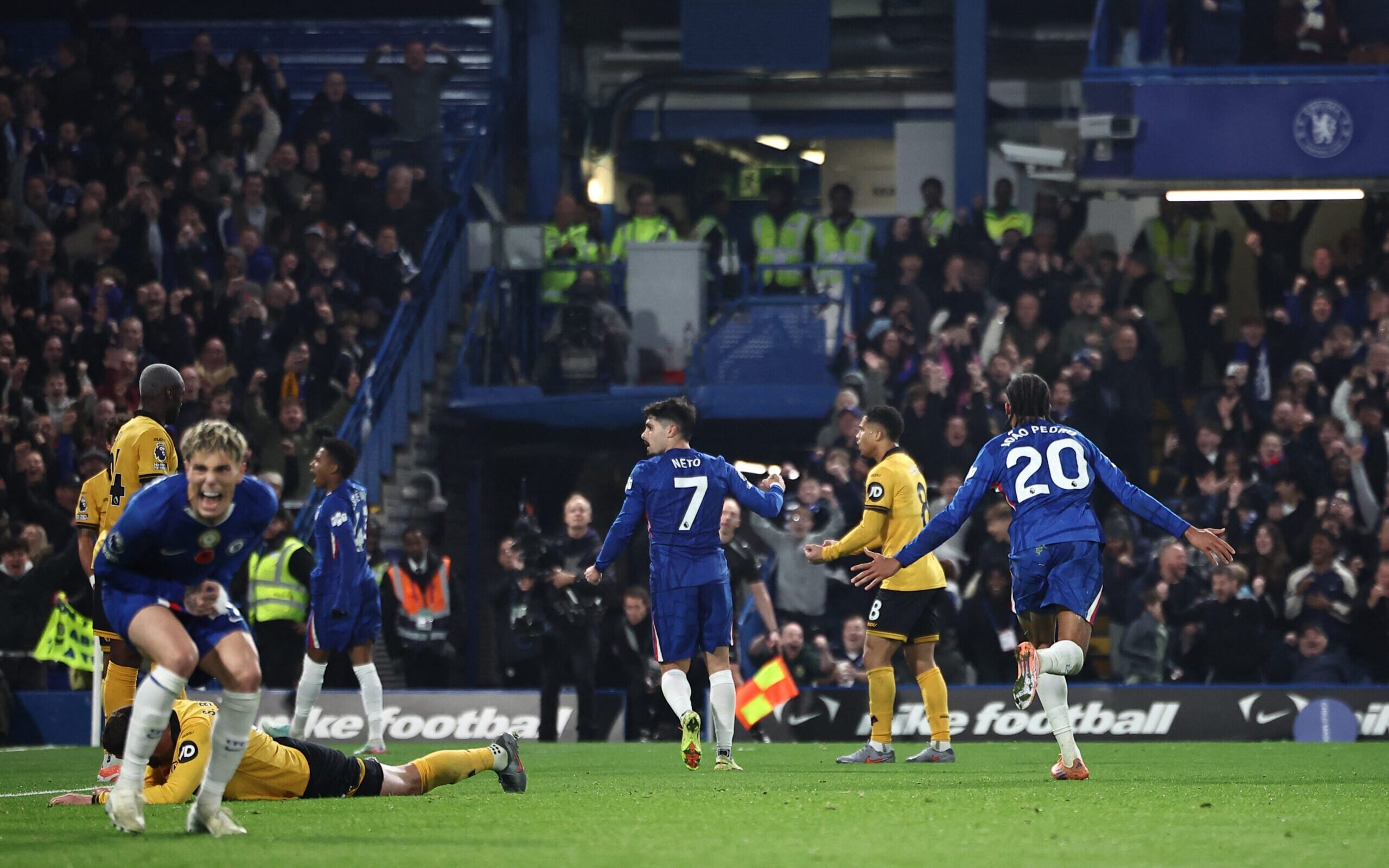 Torcedores do Chelsea elogiam brasileiro após vitória na Premier League - Imagem do artigo original