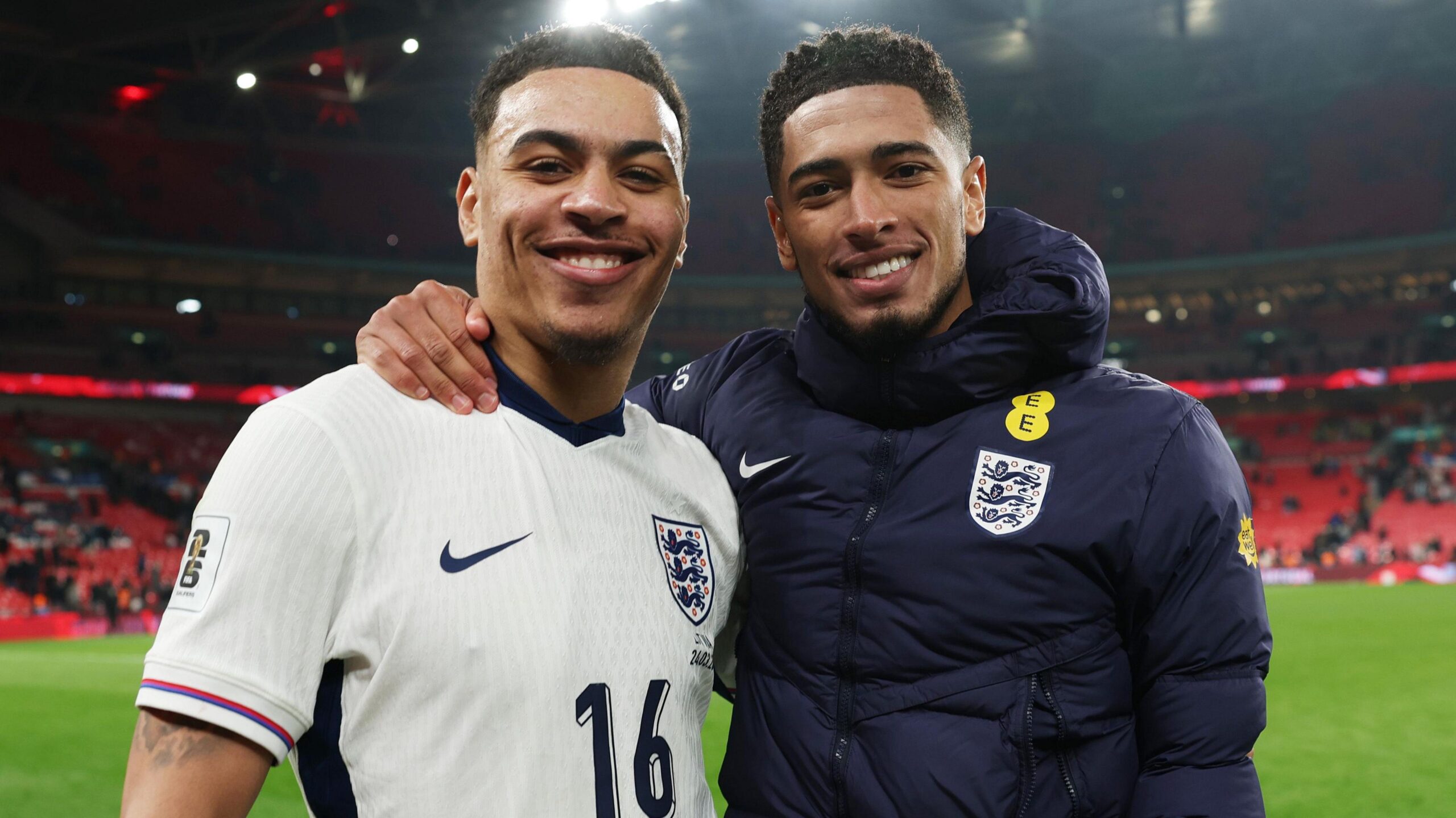 Bellingham e Rogers travam disputa “amigável” por vaga no meio da Inglaterra de Tuchel - Imagem do artigo original