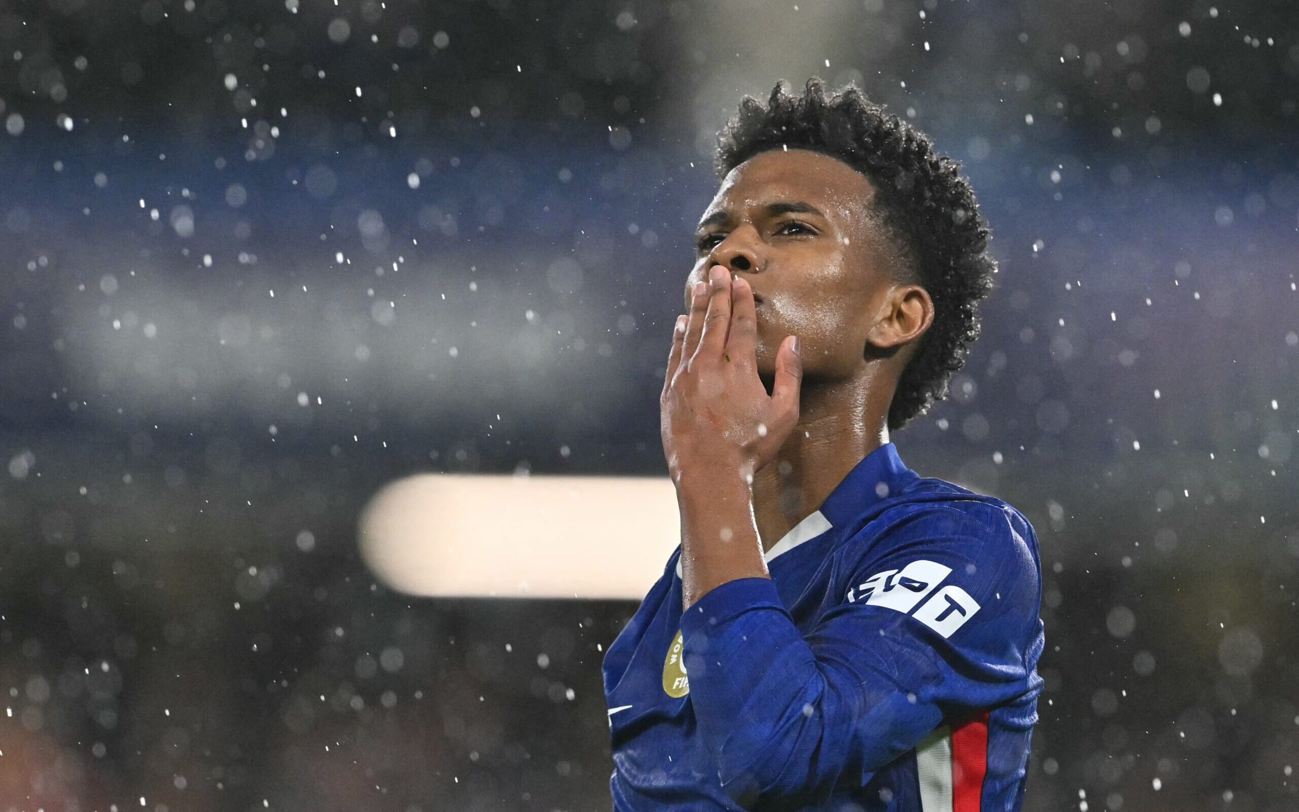 Ascensão de Estêvão pressiona Raphinha e Rodrygo, aponta jornal europeu - Imagem do artigo original