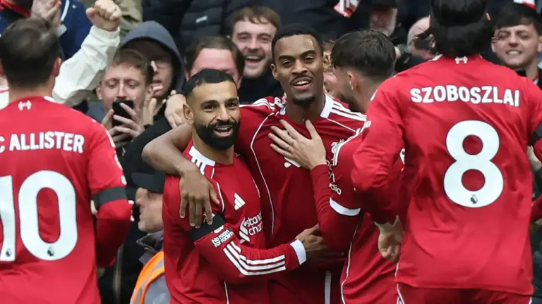 Liverpool fecha patrocínio com empresa do setor de tecnologia