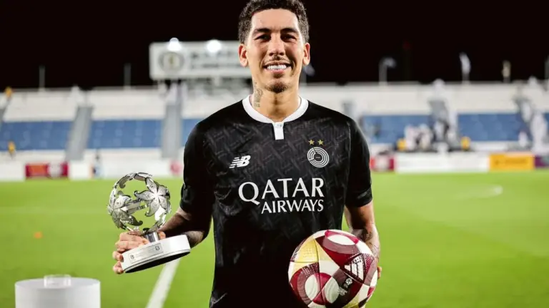Firmino faz três gols e lidera goleada do Al-Sadd no Catar