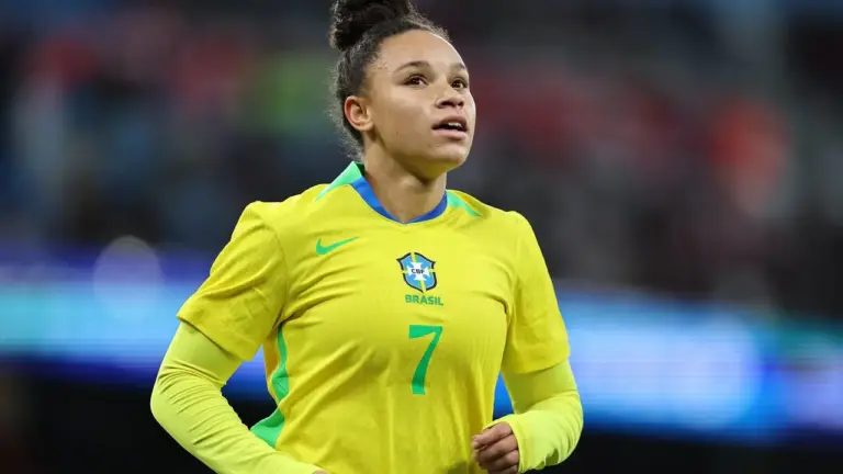 Dudinha fala sobre Seleção Brasileira e fase positiva nos Estados Unidos