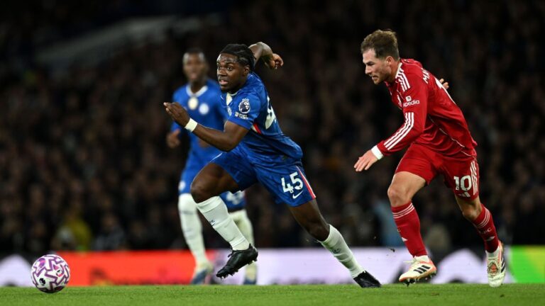 Manchester United recusou incluir Lavia ou Nkunku em negociação que levou Garnacho ao Chelsea