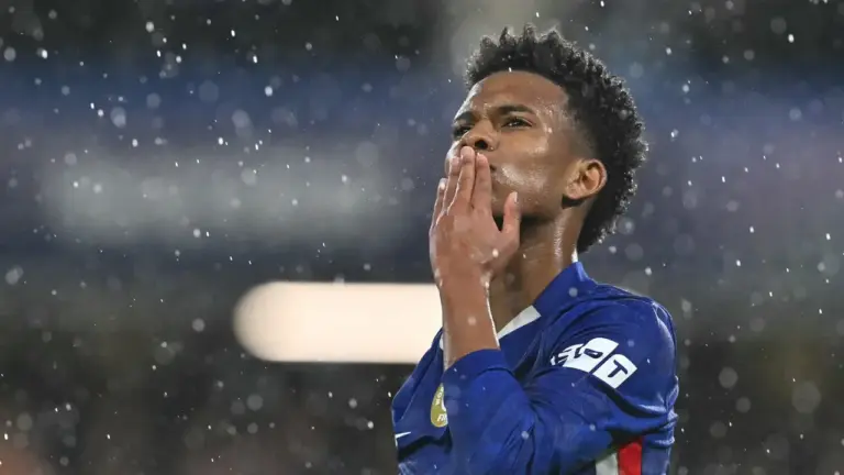 Artilheiro da Seleção segue fora do time titular do Chelsea