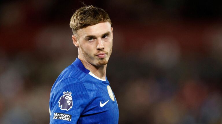 Cole Palmer fratura dedo do pé em casa e vira desfalque do Chelsea